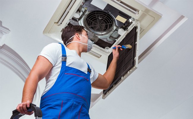 AC Duct Cleaning and Repair by Technicians in Muscat