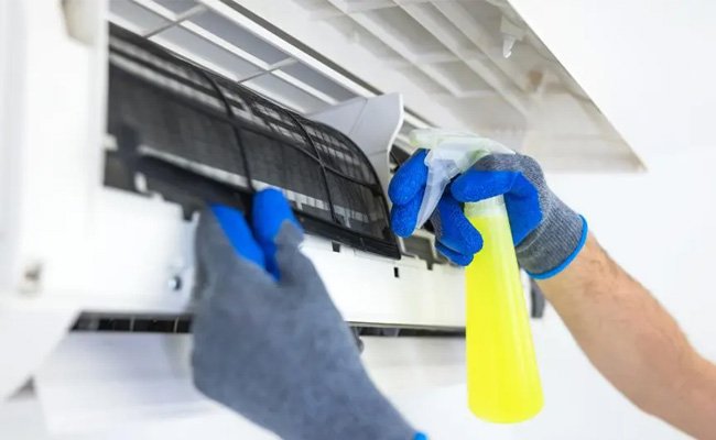 Regular AC Maintenance in Muscat